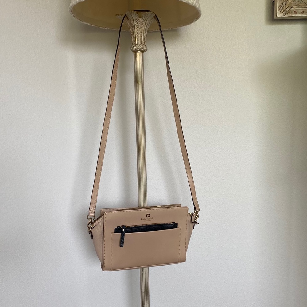 Kate spade beige crossbody